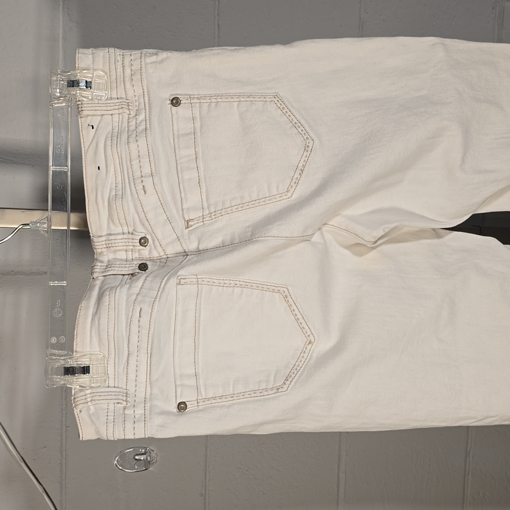 White jeans - Picture 5 of 10